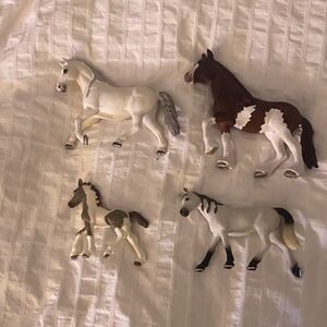 Schleich horses set of 4